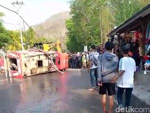 4 Fakta Mobil Damkar Terguling di Bima hingga 2 Petugas Tutup Usia