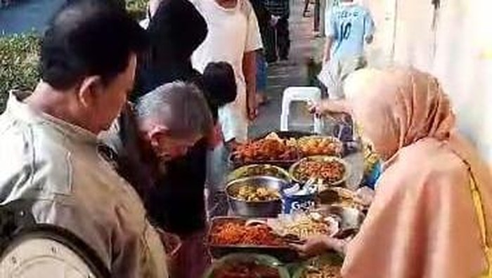 Nasi Kuning Babah Alung