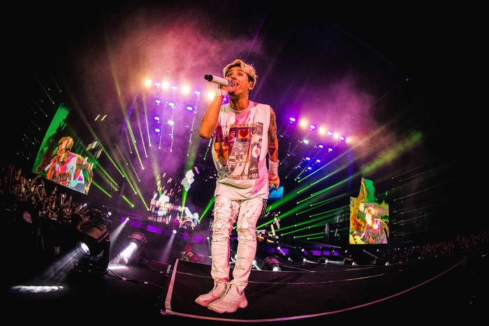 Konser One Ok Rock Luxury Disease di Jakarta.