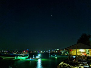 Di Pulau Cantik Ini Tak Boleh Ada Hotel, Kambing Bebas Berkeliaran