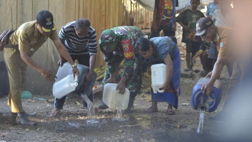 Pemdes Oa Mate, Kecamatan Alor Barat Laut, Kabupaten Alor, NTT saat mendeklarasikan Desa Anti Alkohol khusus minuman khas tradisional jenis sopi. (Dok Pemdes Oa Mate).