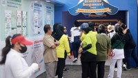Keberhasilan itu bukan hanya dari target jumlah pengunjung yang hadir, melainkan transaksi penjualan produk UKM makanan berbasis terigu dan produk grup Indofood. Total pengunjung yang hadir hampir mencapai 14 ribu orang di tiga kota tersebut. 