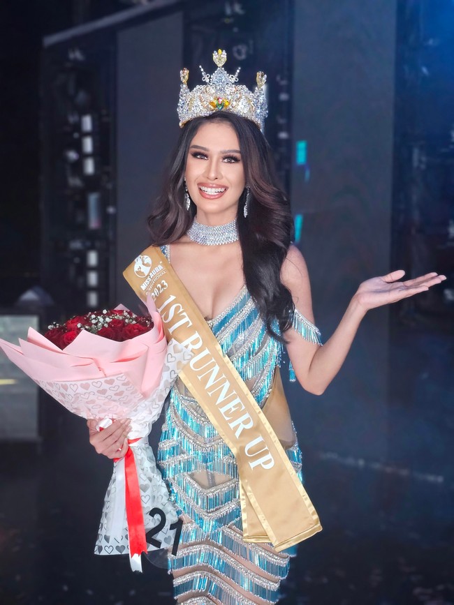 Inilah potret kemenangan Sahida yang sebelumnya menjadi runner up Miss Mega Bintang Indonesia 2023. Foto: Dok. Yayasan Dunia Mega Bintang