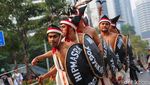 Seru! Swafoto dengan Penari Sumba Barat di CFD