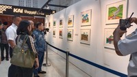 Kehadiran Menteri Suharso secara spontan ke arena pameran yang difasilitasi PT KAI dan Komunitas Kemuning Kembar itu disambut Kepala Stasiun Tugu Agus Trianto/Foto: Dok. Sri Utami