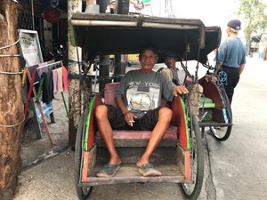 Mereka Bertahan dengan Kereta Tak Berkuda Meski Kian Terpinggirkan