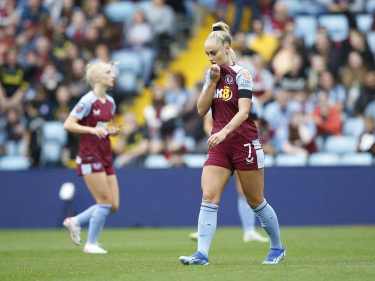 Foto: Viral Jersey Wet Look Saat Dipakai Pesepakbola Terseksi