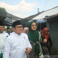Rustini, yang lahir pada 27 Mei 1970, merupakan lulusan IAIN Sunan Kalijaga, Yogyakarta. Dia juga ibu dari empat orang anak. Foto: Dian Utoro Aji/detikJateng