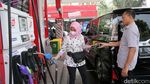 BBM Non Subsidi Naik Harga, Petugas SPBU Berbatik
