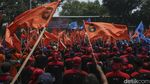 Potret Aksi Buruh Kawal Sidang Putusan JC Omnibus Law Ciptaker
