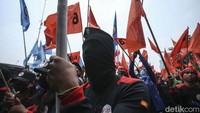 Presiden Partai Buruh, Said Iqbal, dalam keterangannya menyatakan jika gugatan Partai Buruh tidak dikabulkan, akan terjadi aksi massa terus-menerus. Bahkan aksi tidak hanya dari Partai Buruh, tapi juga dari elemen masyarakat lainnya, meluas dan bergelombang.  
