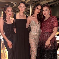 Selain Enzy Storia dan Cinta Laura, hadir pula Tasya Farasya yang menjadi juru bicara untuk LOreal Paris. Tasya Farasya hadir mengenakan gaun bernuansa merah yang cantik dan glamour. Foto: Dok. Instagram Cinta Laura, Enzy Storia  