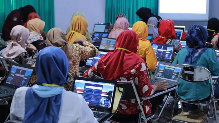 FEB UGM Gelar Pelatihan LMS SIDEK-Edu Menteknologikan Akuntansi di Lampung.