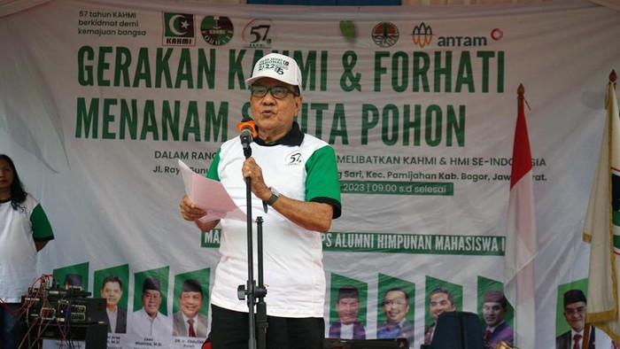 Gerakan Menanam Sejuta Pohon di Pamijahan Bogor Gerakan menanam sejuta pohon dilakukan di Desa Gunung Sari, Pamijahan, Kabupaten Bogor. Kegiatan ini dalam rangka HUT KAHMI ke-57.