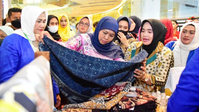 gubernur khofifah