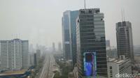 Kualitas udara Jakarta pada Senin (2/10) pagi menjelang siang ini, tepatnya pukul 10.00 WIB kembali memburuk, dengan menempati peringkat ke-2 kota di dunia yang kualitas udaranya paling buruk. 