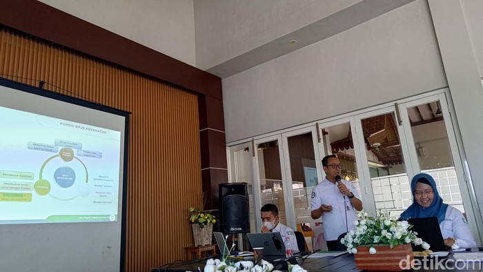 Kepala BPJS Kesehatan Cabang Banyuwangi Titus Sri Hardianto memberikan pemaparan terkait capaian kinerja BPJS Kesehatan hingga Agustus 2023