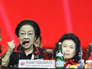 Megawati: Kenapa Yang Baru Berkuasa Itu Mau Bertindak Seperti Orde Baru?