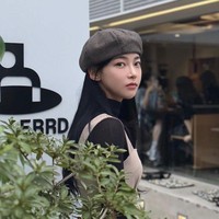 Kim Min Ji dan Karina yang punya Yu Ji Min memang tampak memiliki kesamaan fisik. Beberapa netizen menyoroti wajah mereka yang sama-sama kecil. Bentuk wajah dan hidung keduanya juga serupa. Foto: Instagram