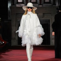 Fashion show koleksi busana monogram Buttonscraves di London Fashion Week, Senin [18/9/2023]. Foto: Dok. Buttonscarves.