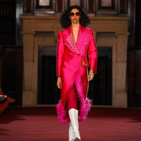 Fashion show koleksi busana monogram Buttonscraves di London Fashion Week, Senin [18/9/2023]. Foto: Dok. Buttonscarves.