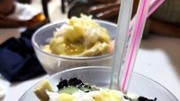 Salah satu tempat makan dessert duren paling terkenal di Jakarta ada Sop Duren 88 Kemayoran. Selain es duren ada pancake duren, tansudur, hingga jus duren. Foto: Site News/Pool