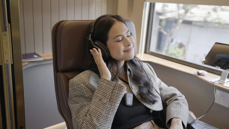 Maudy Ayunda Naik KLB ke Cirebon