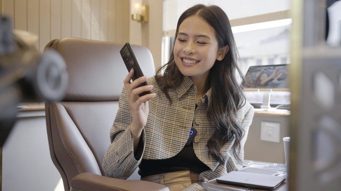 Maudy Ayunda Naik KLB ke Cirebon