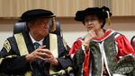 Momen Megawati Terima Gelar Doktor HC dari UTAR Malaysia