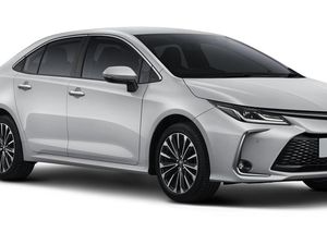 Kepincut Toyota Altis Baru? Segini Cicilannya Tiap Bulan