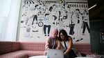 Ornamen Bernuansa Nusantara Manjakan Karyawan