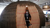 Ada juga area bermain dengan konsep bentuk rumah Wae Rebo khas Manggarai, NTT. 