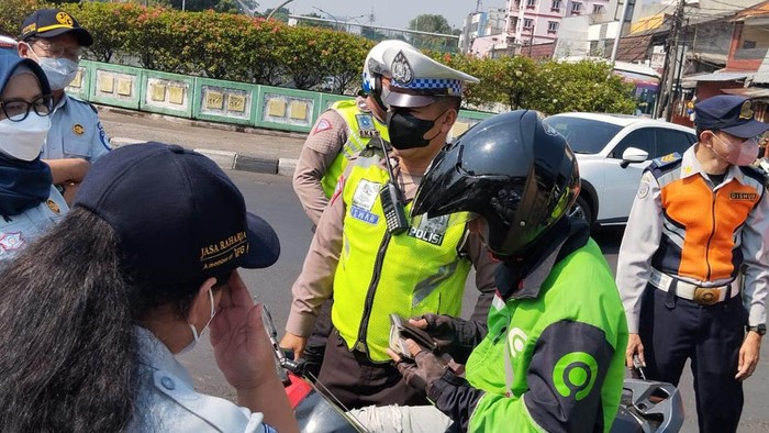 Pelaksanaan Operasi Zebra di Jakarta Selatan