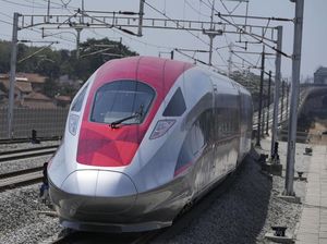 Menhub Prediksi Kereta Cepat Jakarta-Surabaya 3,5 Jam: Itu Obsesi Kita