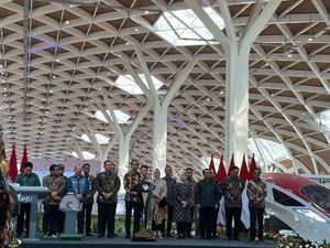 Luhut: Hari Ini Kami Buktikan Kereta Cepat Selesai dan Dioperasikan