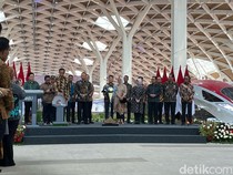 Modern! Jokowi Sebut Kereta Cepat Jakarta-Bandung Serba Baru