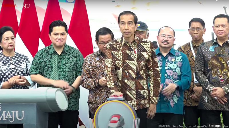 Presiden Jokowi Resmikan Whoosh. (YouTube Setpres)