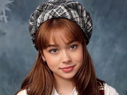 Foto Rebecca Klopper Pakai Filter Buku Tahunan, Disorot Karena Isu Video Porno