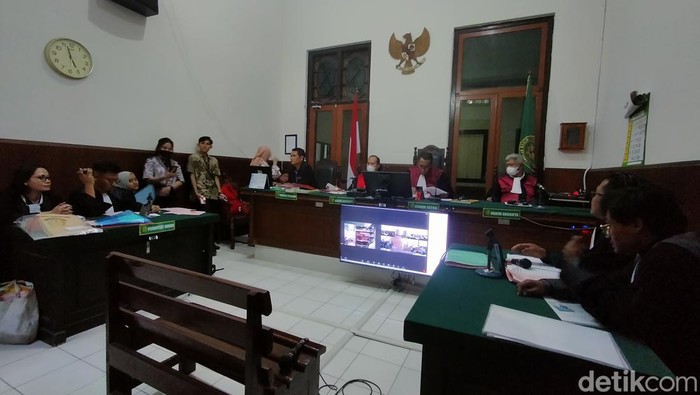 Sidang dakwaan pembunuhan yang mayatnya dibakar di Bangkalan