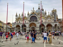 Venesia Terapkan Lagi Tiket Masuk Harian bagi Turis untuk Cegah Overtourism