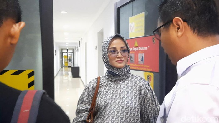 Yoan Sandra diperiksa Polda Sumsel atas celotehnya soal kebakaran lahan.