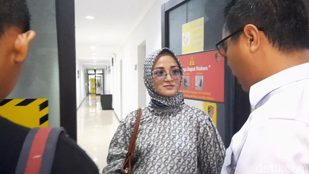 Yoan Sandra diperiksa Polda Sumsel atas celotehnya soal kebakaran lahan.
