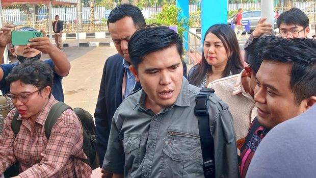 Zainul Arifin, pengacara dan pelapor artis RK terkait dua video porno.