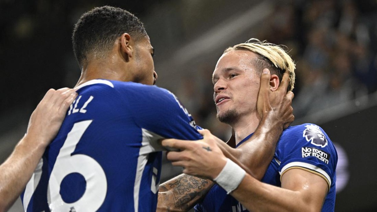 Chelsea memasuki jadwal neraka di Liga Inggris. (Foto: REUTERS/Tony Obrien)