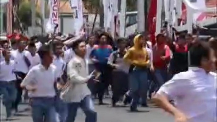 Aksi tawuran pelajar di Jalan Tuparev, Kabupaten Cirebon