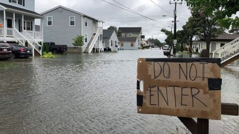 #5. Pantai Virginia, Virginia, AS. Meningkatnya permukaan udara laut dan badai yang semakin intensif membuat Pantai Virginia hampir tertelan udara. Banyak bagian di Pantai Virginia bahkan sudah rentan terhadap banjir air pasang. Foto: TV BERGelombang