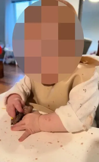 Bayi 6 bulan dikasih makan steak
