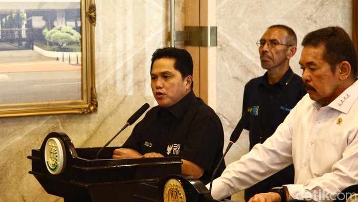 Menteri BUMN Erick Thohir menemui Jaksa Agung ST Burhanuddin. Pertemuan itu membahas temuan dugaan kerugian terkait dana pensiun (dapen) yang dikelola BUMN.