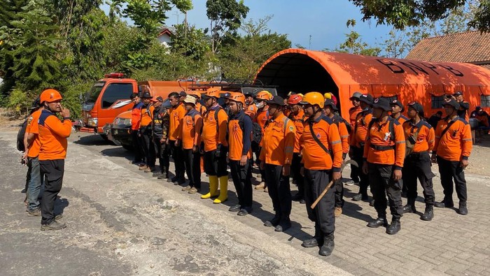 BPBD Jatim Siapkan Water Bombing Tangani Karhutla Gunung Lawu