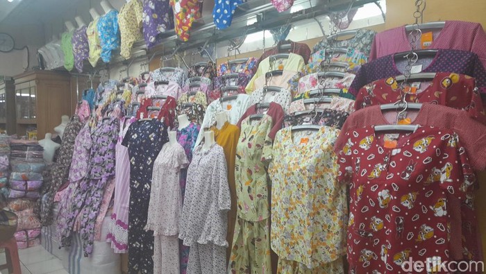 Tips Pilih-pilih Daster Biar Nggak Gerah saat Cuaca RI Panas Minta Ampun